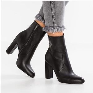 Steve Madden Leather Edit size 6.5